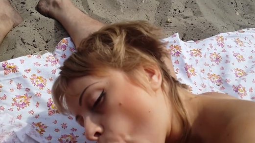 chick from fuckxxx.info gets facials on the beach
