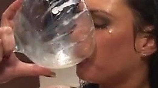 Michelle Raven Drinks Piss Free Videos - Watch, Download and Enjoy Michelle Raven Drinks Piss
