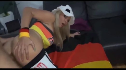 sexy german babe from xGerman.info gets anal drilled