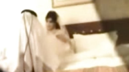 Saudi Couple Wedding Night Free Videos - Watch, Download and Enjoy Saudi Couple Wedding Night