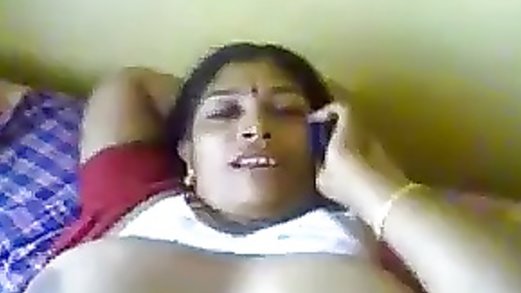 South Indian Kerala Aunty's Huge Boobs and Pussy: Porn