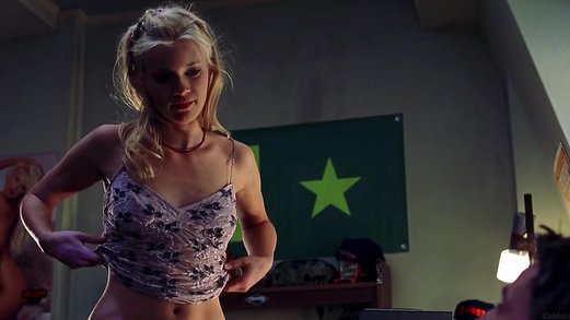 Amy Smart Nude in 'Road Trip'