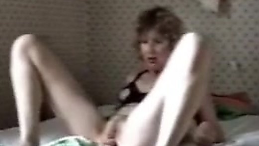 Great mom masturbation caught by hidden cam
